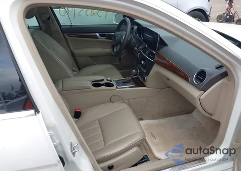 2013 Mercedes-Benz C 300 Luxury 4Matic from USA, damaged, VIN WDDGF8AB7DG131716